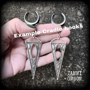 Gothic cradle earrings 