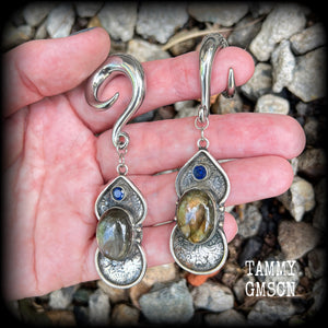 Labradorite ear weights 