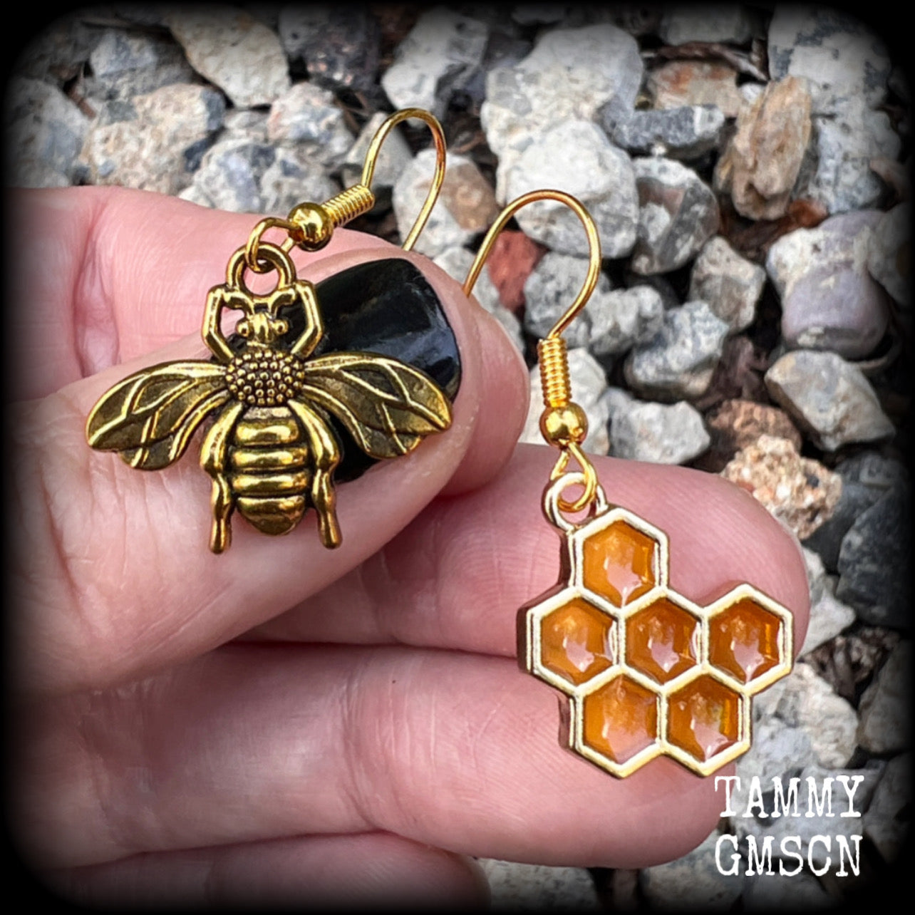 Bee earrings Honey bee earrings Bee jewelry Honey bee Carpenter bee Insect earrings Bug earrings Honeycomb earrings Honeycomb jewelry Hexagon earrings Geometric earrings Geometric body jewelry Cottagecore Fairycore Beehive Beehives Pierced ears Gauge