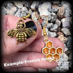 Bee earrings Honey bee earrings Bee jewelry Honey bee Carpenter bee Insect earrings Bug earrings Honeycomb earrings Honeycomb jewelry Hexagon earrings Geometric earrings Geometric body jewelry Cottagecore Fairycore Beehive Beehives Pierced ears Gauge