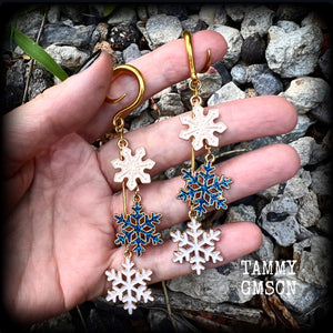 Snowflake earrings Snowflake gauged earrings Ear gauges Ear hangers Stretched lobes Gauged ears Geometric earrings Geometric jewelry Yuletide Winster Solstice Body jewelry Christmas jewelry 4mm 6mm 8mm 10mm 12mm 14mm 16mm 19mm 22mm 25mm 28mm 30mm