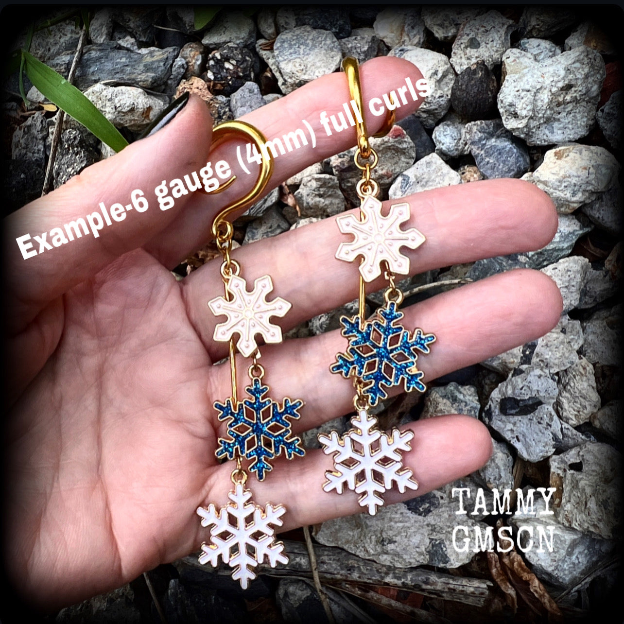 Snowflake earrings Snowflake gauged earrings Ear gauges Ear hangers Stretched lobes Gauged ears Geometric earrings Geometric jewelry Yuletide Winster Solstice Body jewelry Christmas jewelry 4mm 6mm 8mm 10mm 12mm 14mm 16mm 19mm 22mm 25mm 28mm 30mm