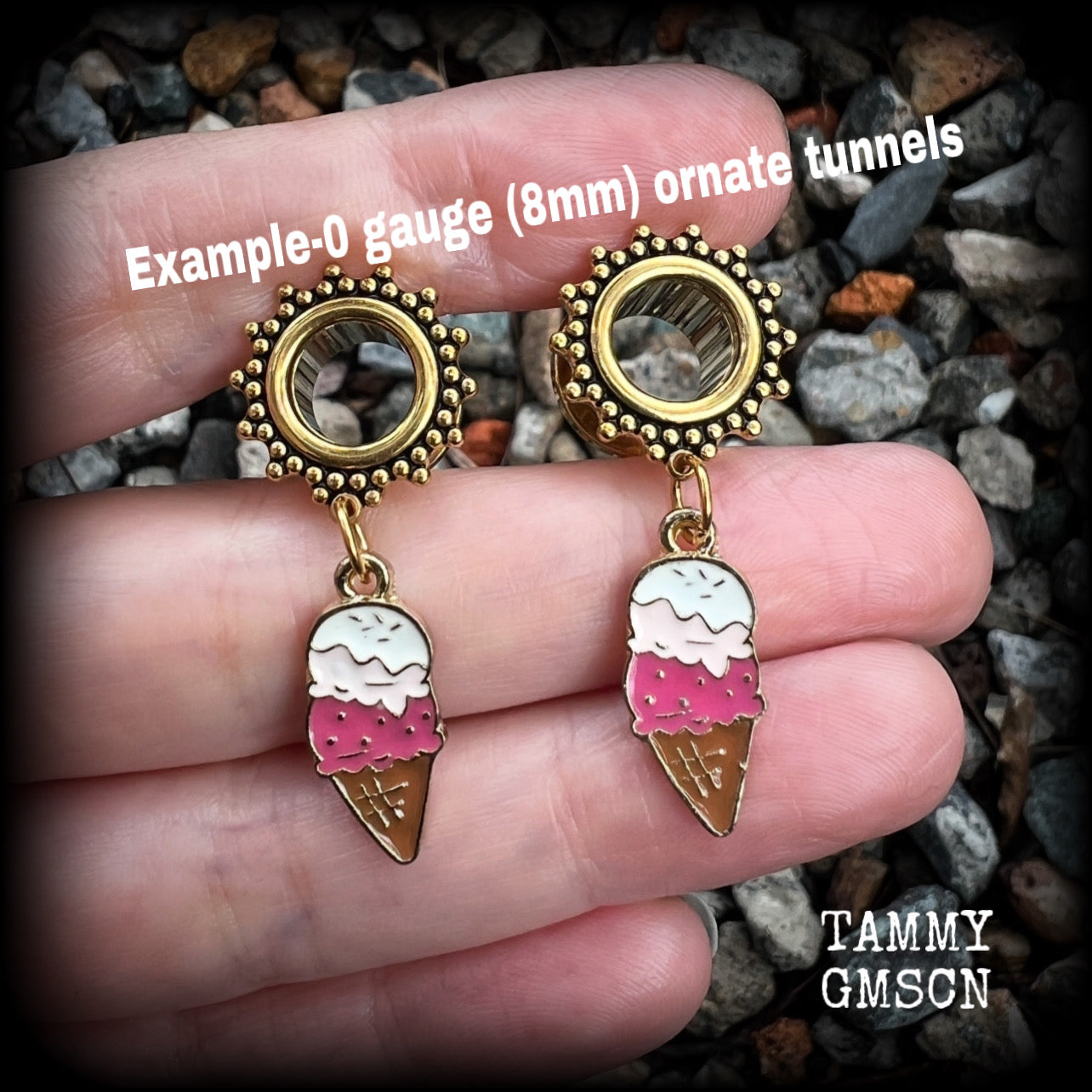 These adorable tunnel earrings feature cute ice cream cones, weighing only a few grams a piece, and measuring in at just over 4cms from tip to tip.

This pair has been made with 0 gauge (8mm) surgical steel screw fit tunnels, to be worn in stretched lobes.