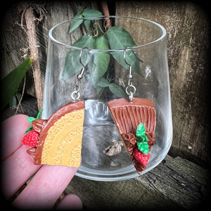 Chocolate cake earrings-Food jewelry