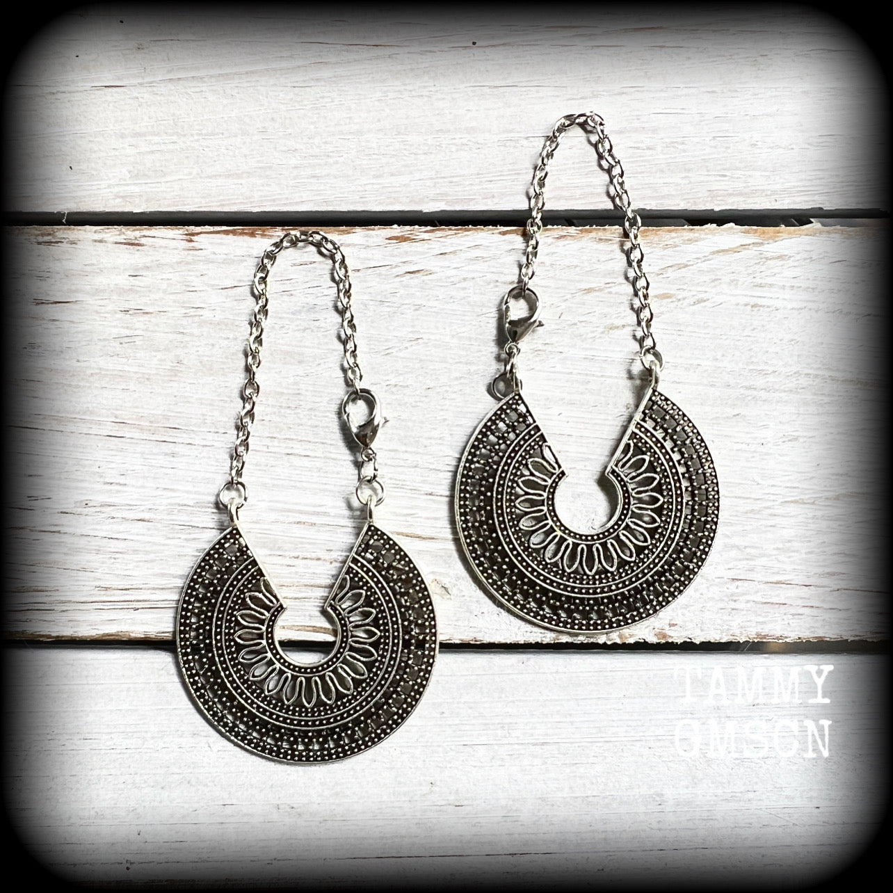 Mandala ear hangers Mandala earrings Mandala ear weights Mandala jewelry Mandala ear hangers 6 gauge ear weights Sacred geometry Body jewelry Stretched ears Tunnel earrings Tunnel dangles Pierced ears Stretched libes Gauged ears Gauged earrings 4mm 6mm 8mm 10mm 12mm 14m