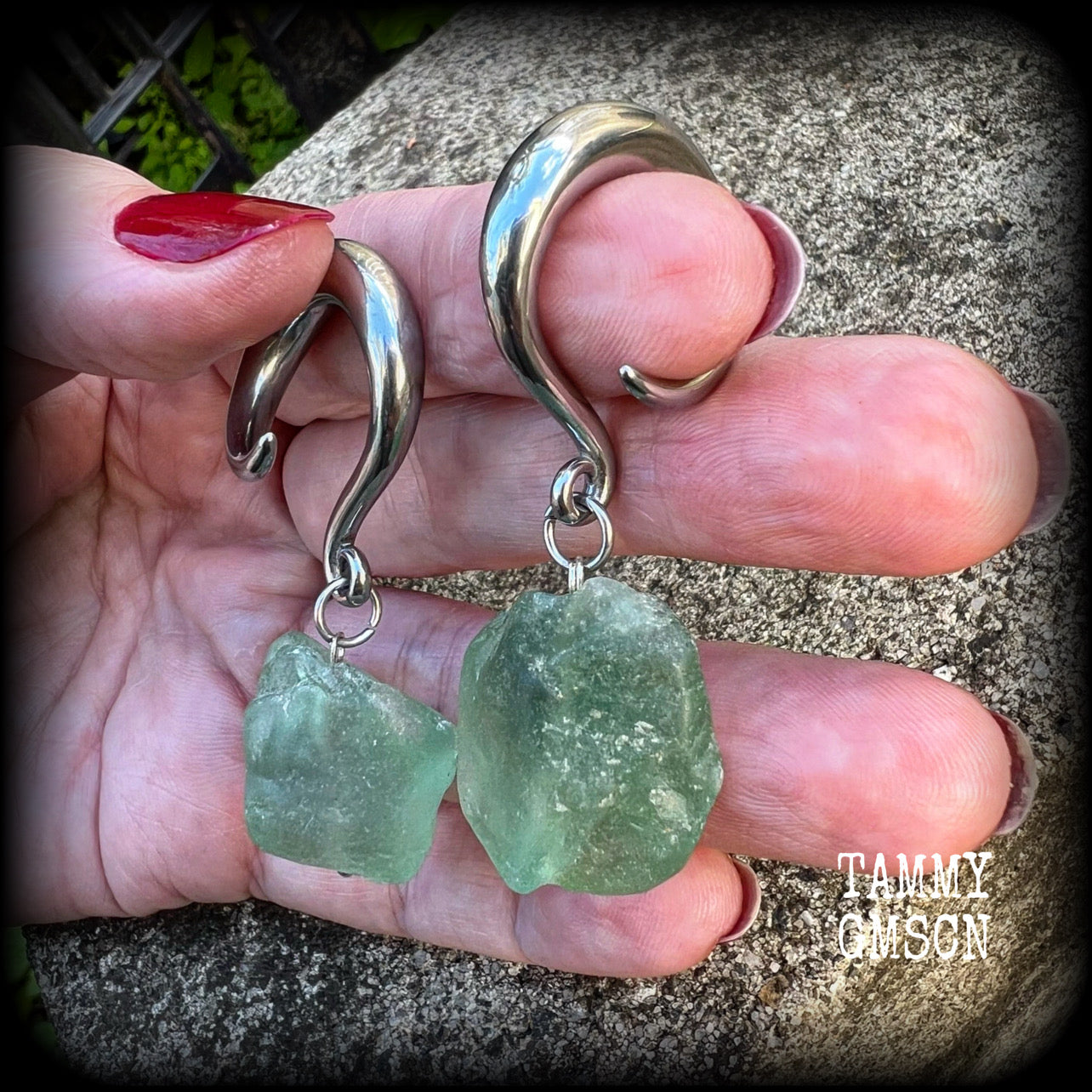 Fluorite ear weights