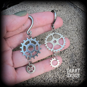 Cog ear gauges-Steampunk gauged earrings