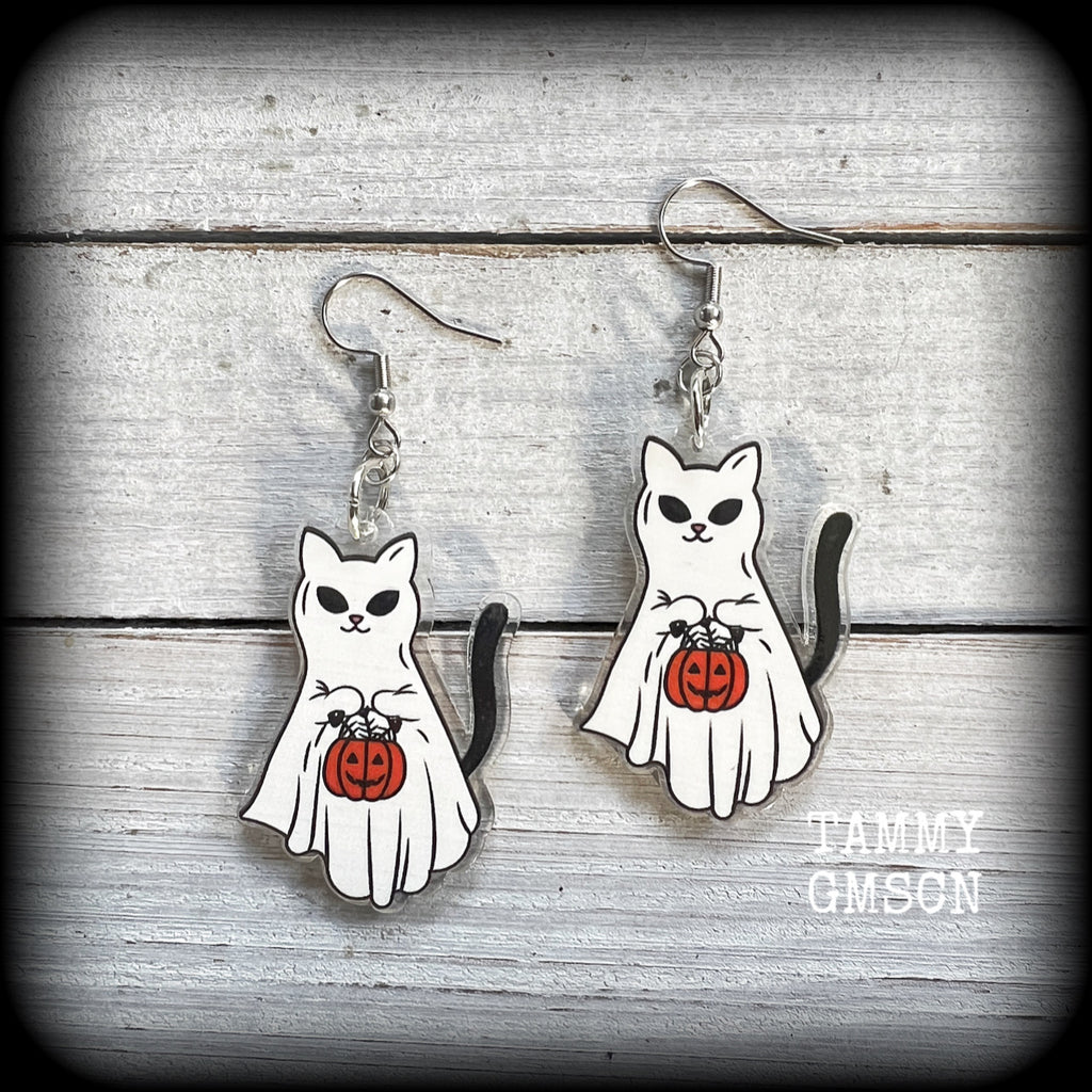 Ghost cat earrings Ghost earrings Jack o' lantern earrings Halloween earrings Spooky cute earrings Supernatural Spectre Ghost hunting Truck or treat Spooky earrings Halloween jewelry Cute earry Tunnels Plugs Ear gauges Gauged ears Pierced ears