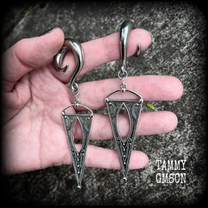 Geometric body jewelry 