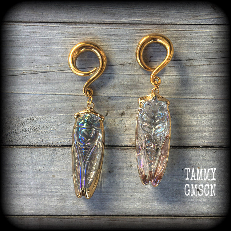 Quartz cicada earrings Cicada earrings Insect earrings Insect ear weights 2 gauge ear weights Clear quartz ear hangers 6g 2g 0g 00g 1/2" 9/16" 5/8" 3/4" 7/8" 1" 1.10" 1.18" Stretched ears Stretched lobes Gauged ears Gauged earrings Cottagecore Mosscore Fairycore Moss goth