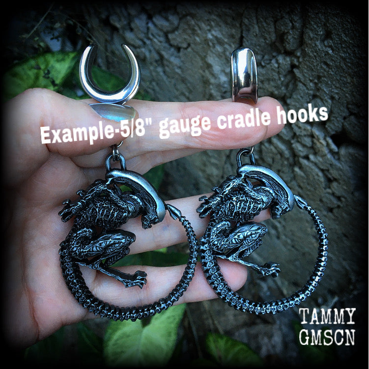 Xenomorph earrings Sci fi earrings Science fiction jewelry Ear hangers Ear weights Ear gauges UFO Space Extraterrestrial Interstellar 