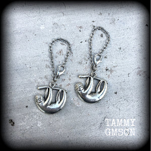 Tunnel earrings 