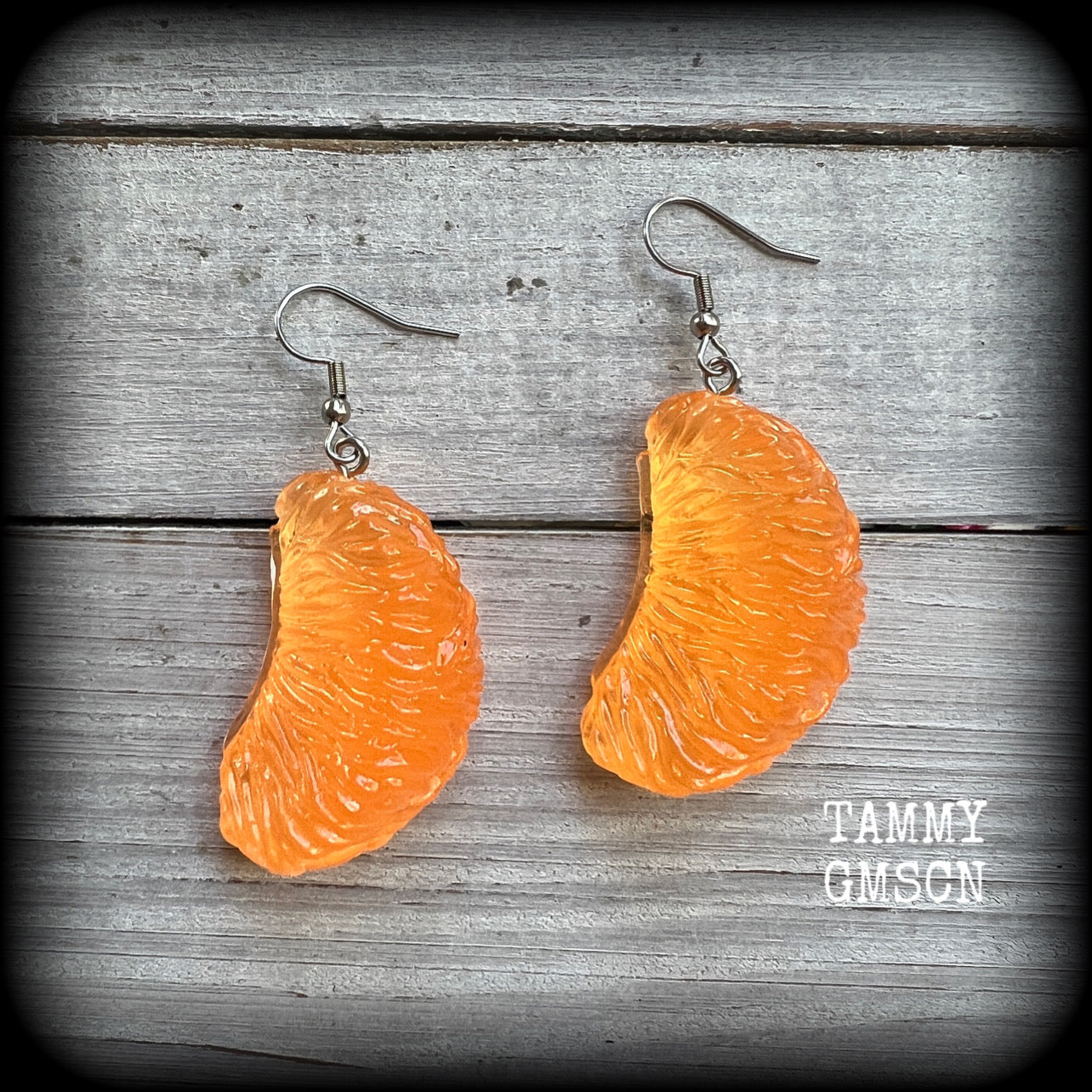 Orange earrings Fruit earrings Fruit salad earrings Orange segment earrings Vegan earrings Orange slice Pierced ears Ear gauges Tunnels Plugs Retro earrings Kitsch earrings
