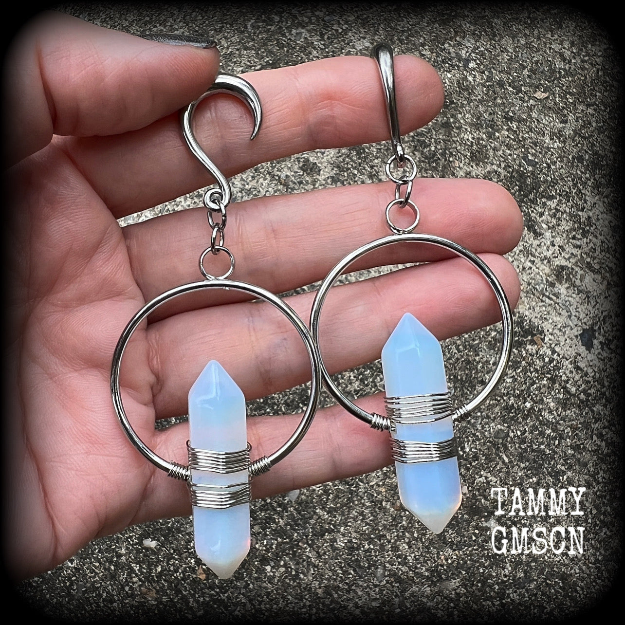 Gemstone ear weights