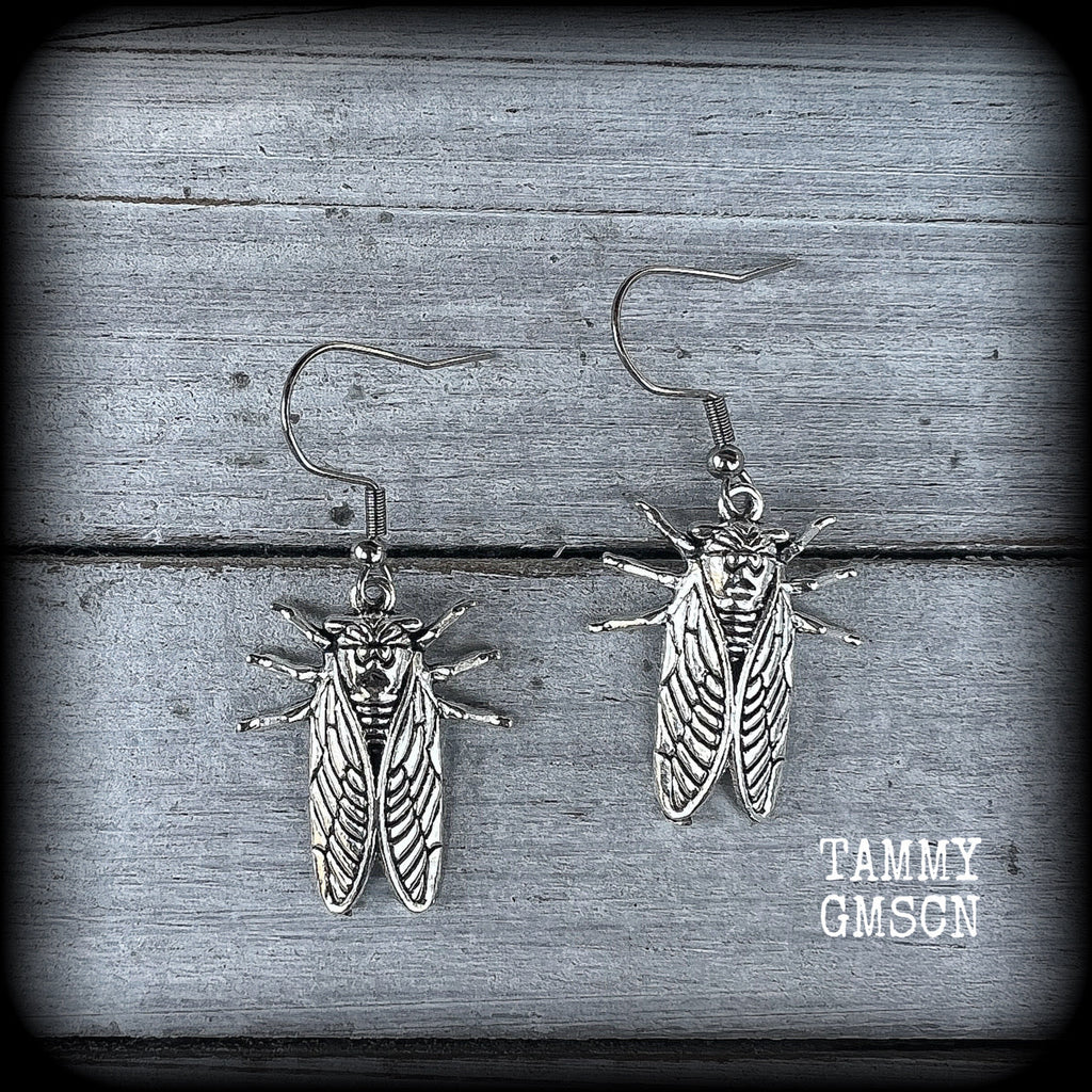 Horsefly earrings 