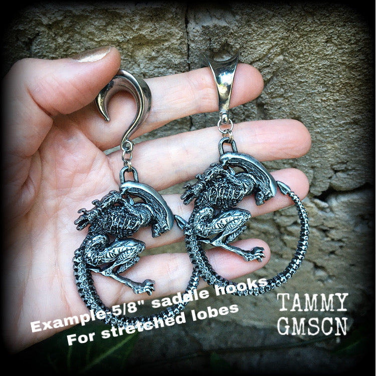 Xenomorph earrings Sci fi earrings Science fiction jewelry Ear hangers Ear weights Ear gauges UFO Space Extraterrestrial Interstellar 