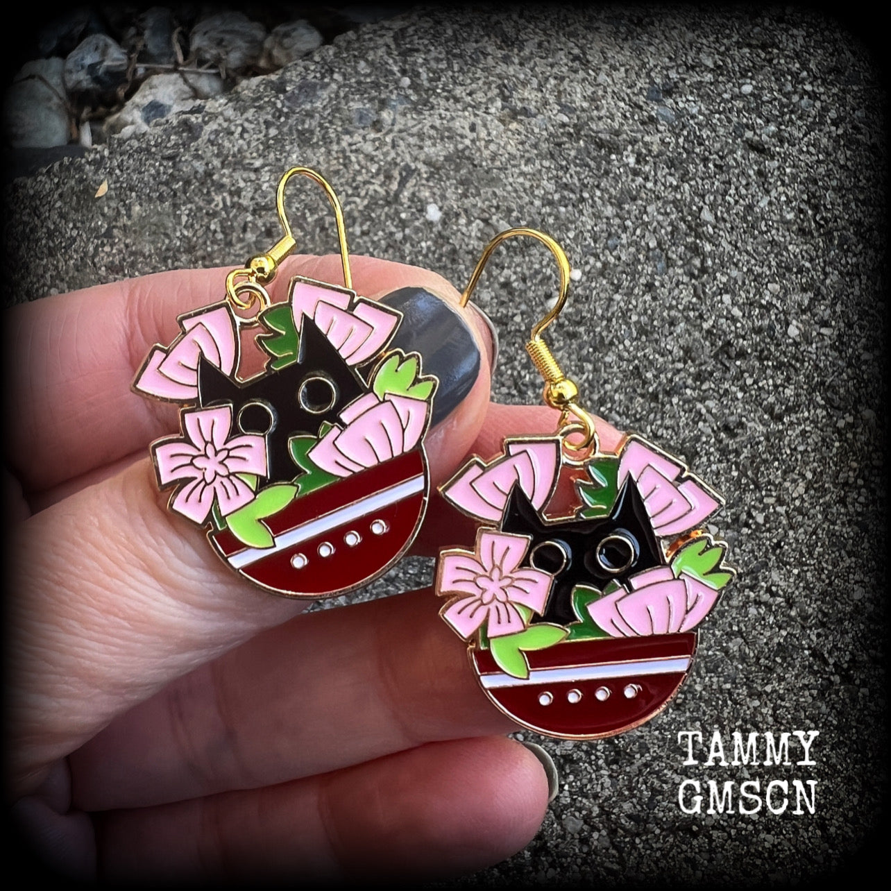 Black cat and pink flowers earrings