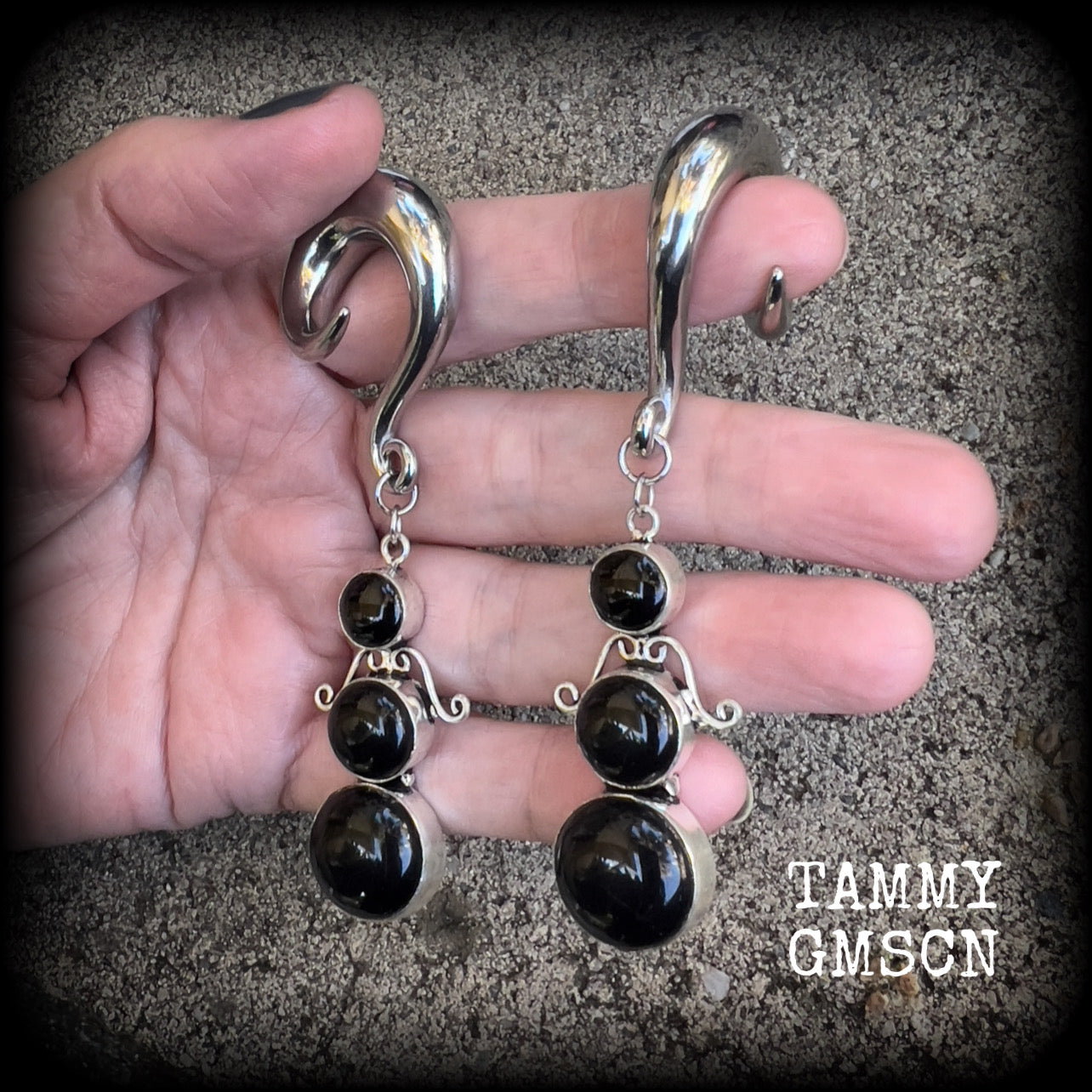 Obsidian ear weights Black obsidian ear hangers Gemstone ear gauges Boho body jewelry Gothic earrings Ear jewellery 00 gauge ear weights 10mm earrings Stretched lobes Stretched ears Pierced ears Gauged earrings