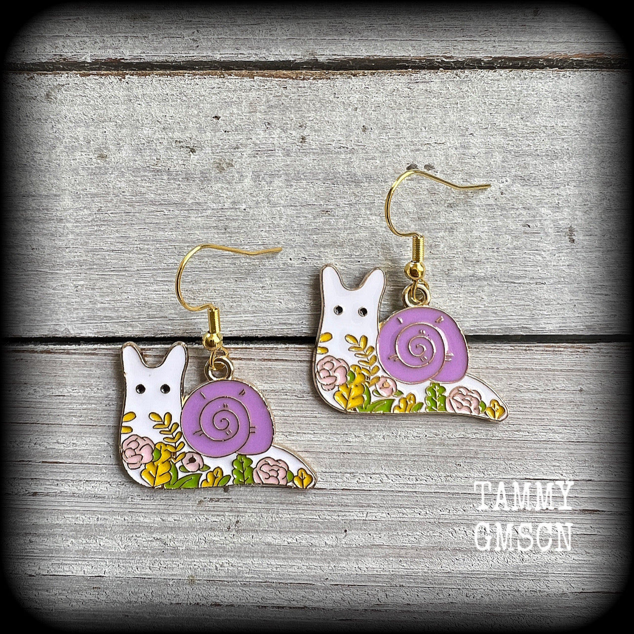 Snail earrings-Mon mon snail earrings