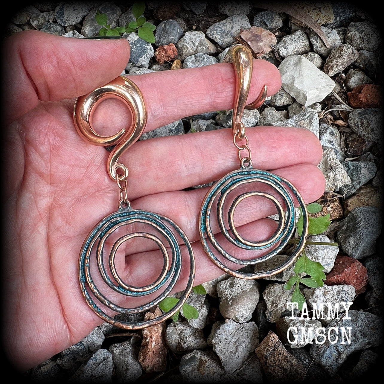 Sea hag ‘Vertigo’ spiral gauged earrings-Ocean rip