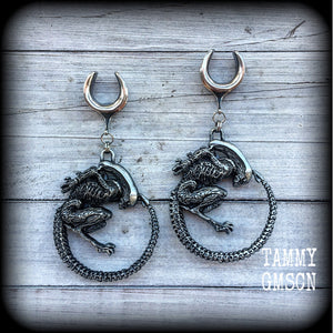 Xenomorph earrings Sci fi earrings Science fiction jewelry Ear hangers Ear weights Ear gauges UFO Space Extraterrestrial Interstellar 