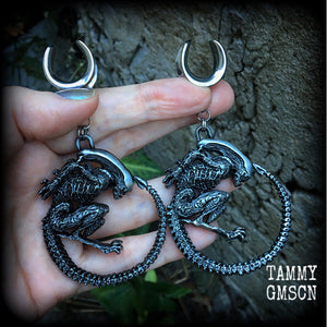 Xenomorph earrings Sci fi earrings Science fiction jewelry Ear hangers Ear weights Ear gauges UFO Space Extraterrestrial Interstellar 