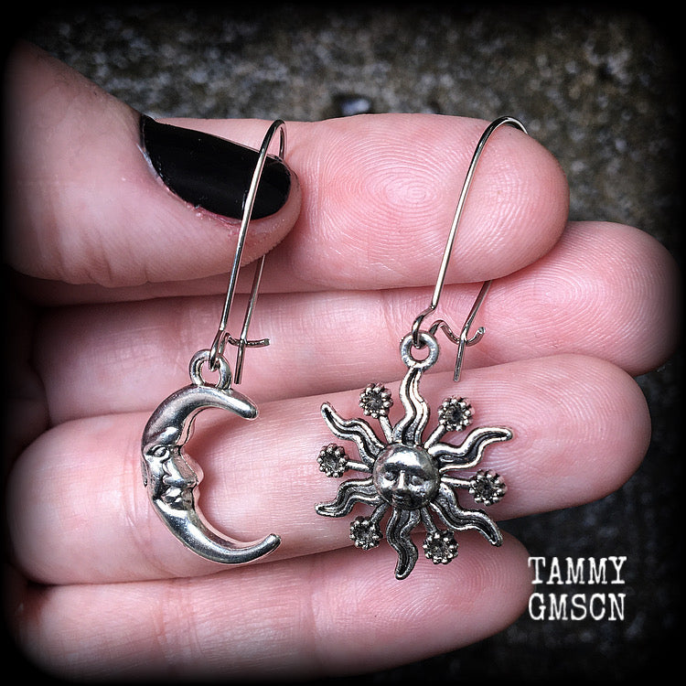 Sun and moon earrings 