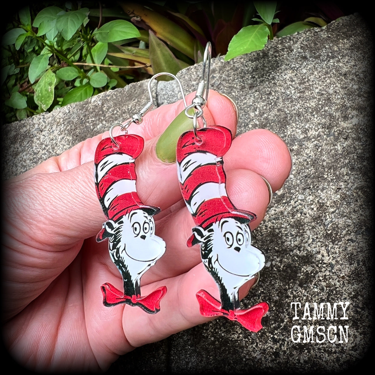 Cat in the Hat earrings 