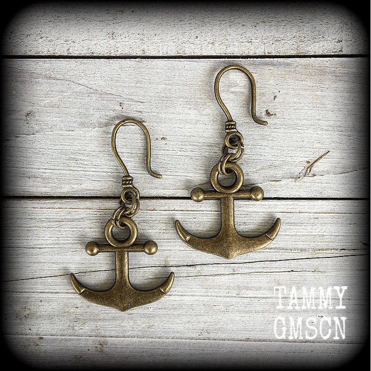 Anchor earrings 