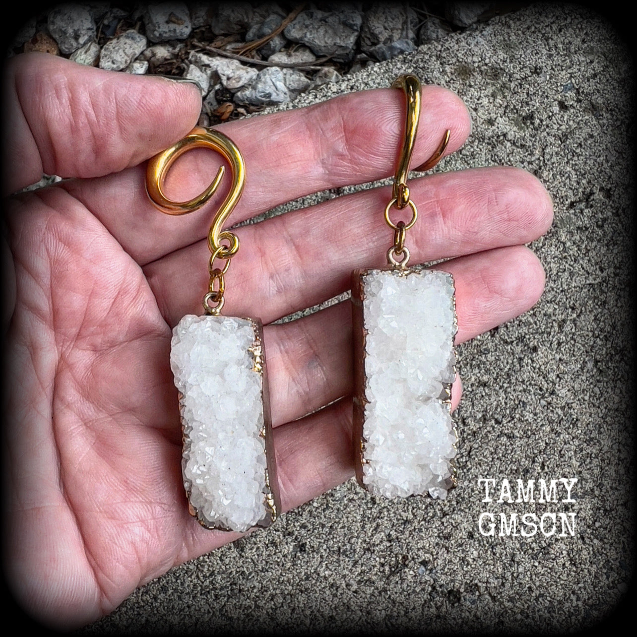 Measuring just 7.5 cms from tip to tip, and weighing approx 13 grams each, these gorgeous rustic white druzy and antique gold earrings have been made on 6 gauge (4mm) titanium coated surgical steel full curl hooks, to be worn in stretched lobes.