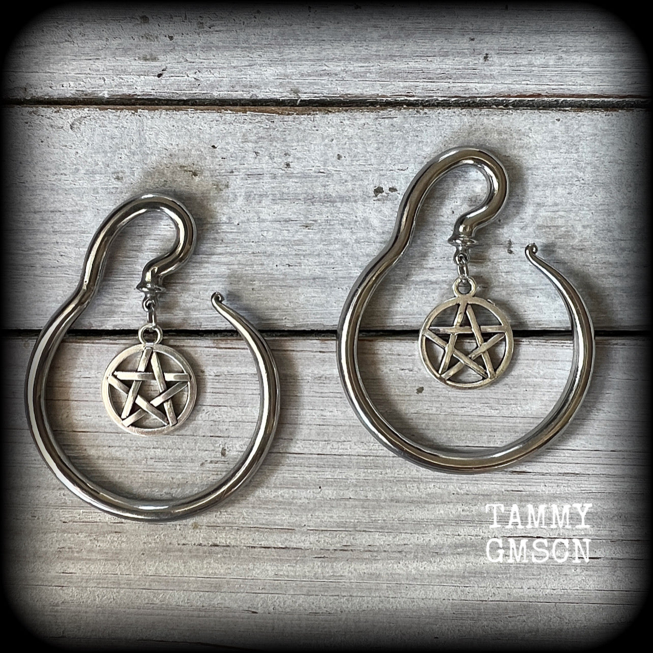 Pentagram ear hangers 