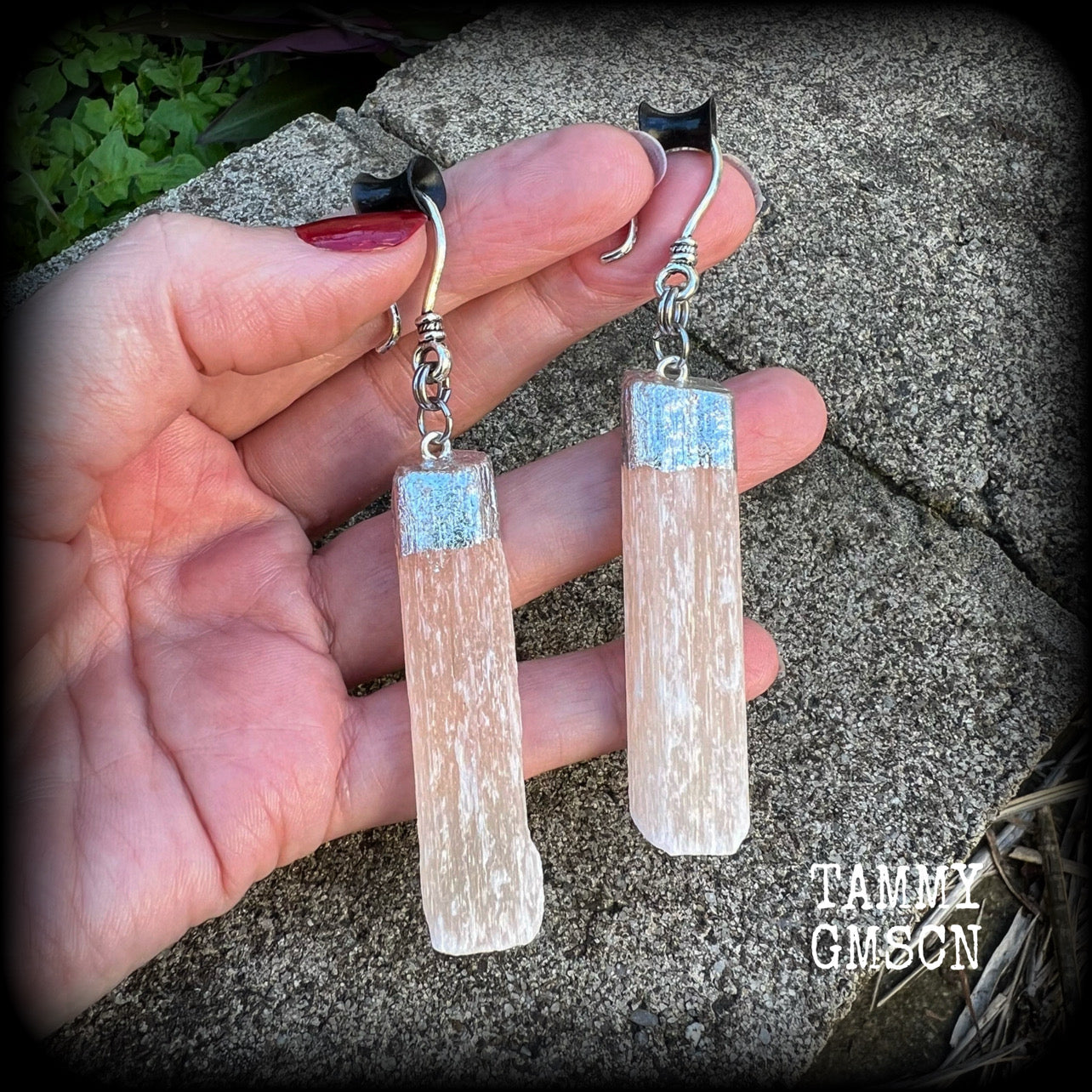 Gemstone ear weights