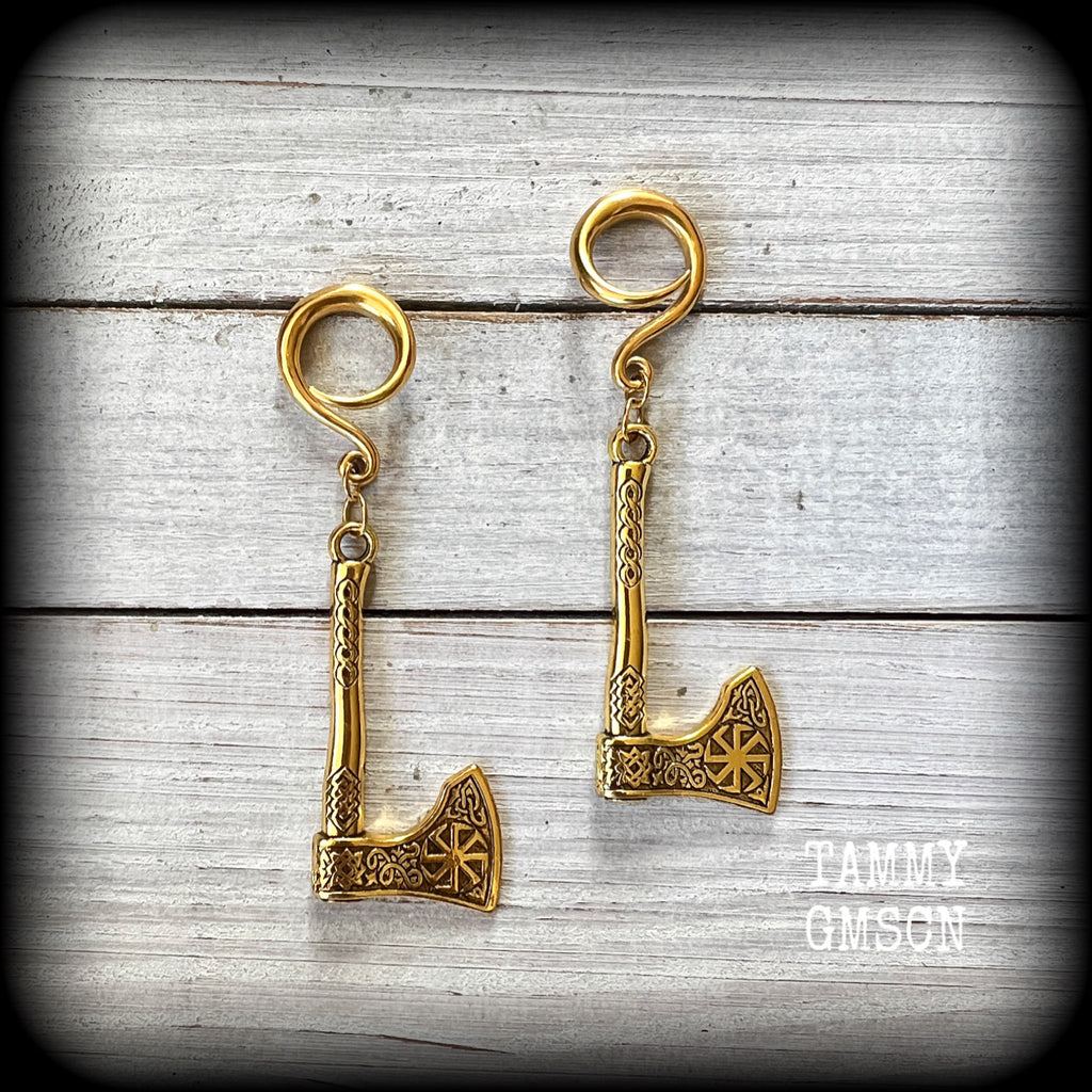 These awesome antique gold viking axe gauged earrings measure just under 8cms from tip to tip, weigh approx 10 grams each.
This pair have been made on 6 gauge (4mm) surgical steel full curl hooks, to be worn in stretched lobes.