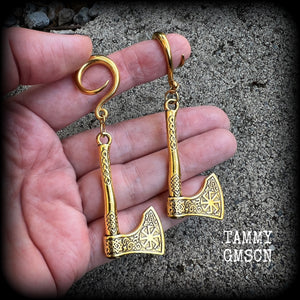 These awesome antique gold viking axe gauged earrings measure just under 8cms from tip to tip, weigh approx 10 grams each.
This pair have been made on 6 gauge (4mm) surgical steel full curl hooks, to be worn in stretched lobes.