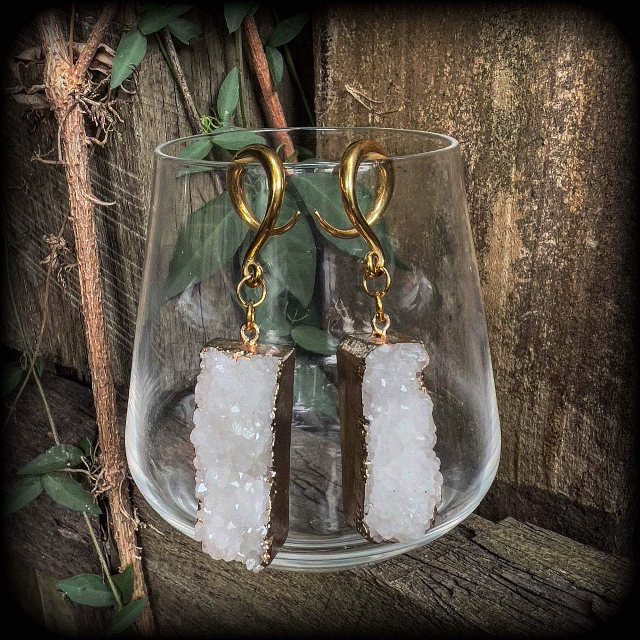 Measuring just 7.5 cms from tip to tip, and weighing approx 13 grams each, these gorgeous rustic white druzy and antique gold earrings have been made on 6 gauge (4mm) titanium coated surgical steel full curl hooks, to be worn in stretched lobes.