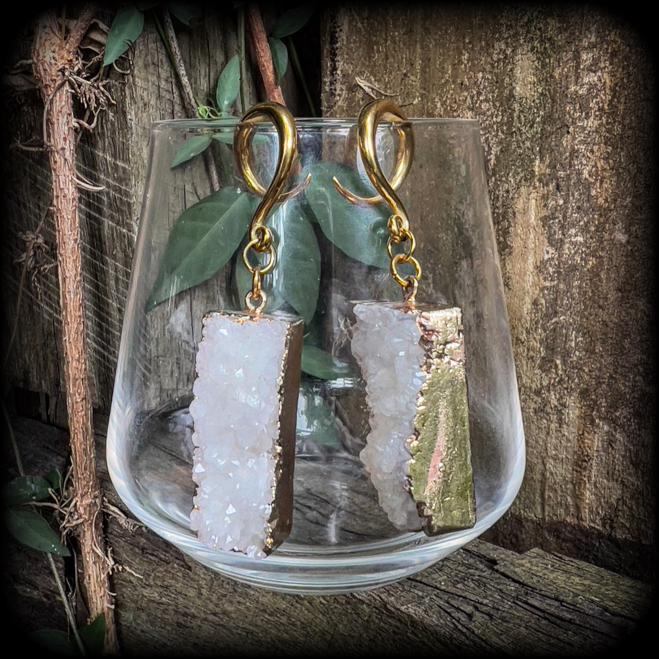 Measuring just 7.5 cms from tip to tip, and weighing approx 13 grams each, these gorgeous rustic white druzy and antique gold earrings have been made on 6 gauge (4mm) titanium coated surgical steel full curl hooks, to be worn in stretched lobes.