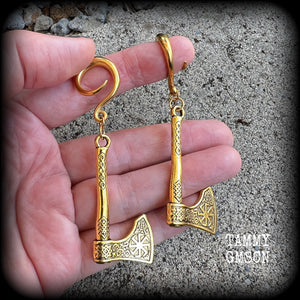 These awesome antique gold viking axe gauged earrings measure just under 8cms from tip to tip, weigh approx 10 grams each.
This pair have been made on 6 gauge (4mm) surgical steel full curl hooks, to be worn in stretched lobes.