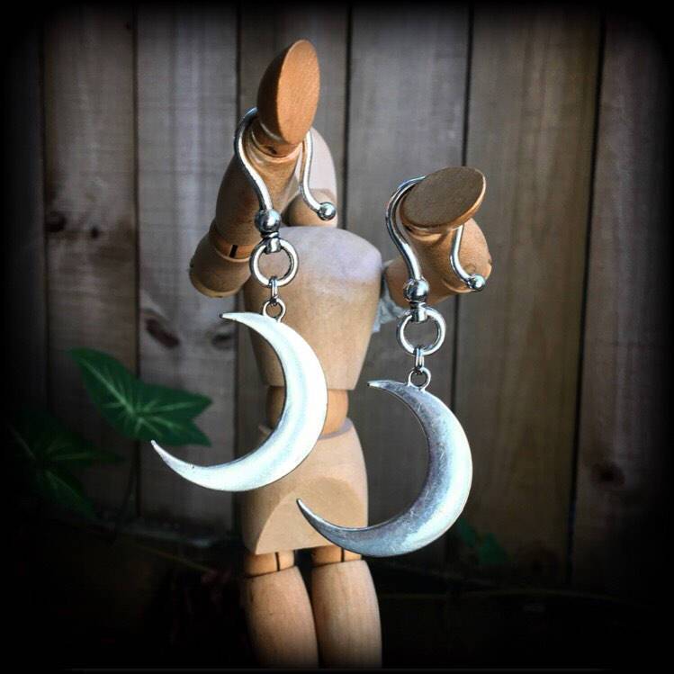 Crescent moon ear hangers