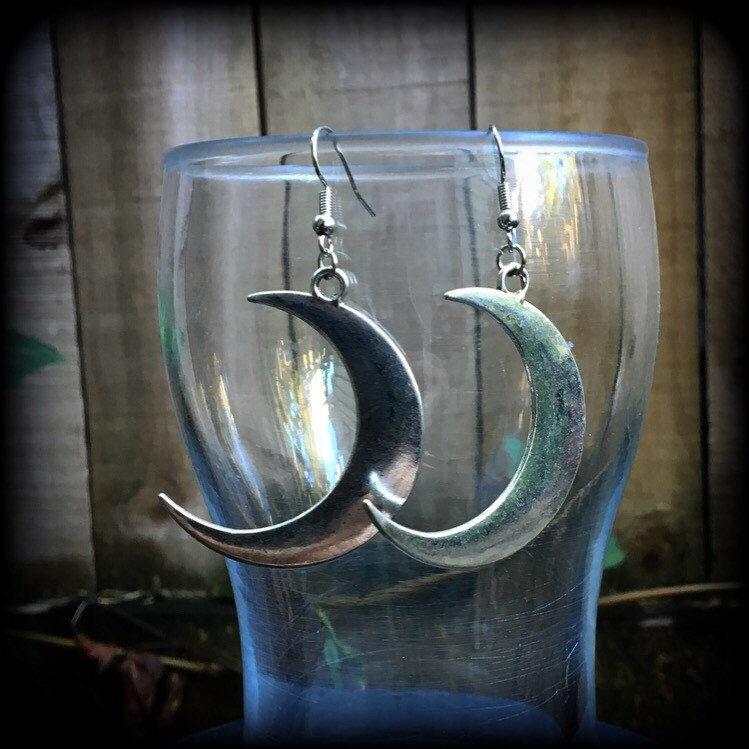 Antique silver crescent moon earrings