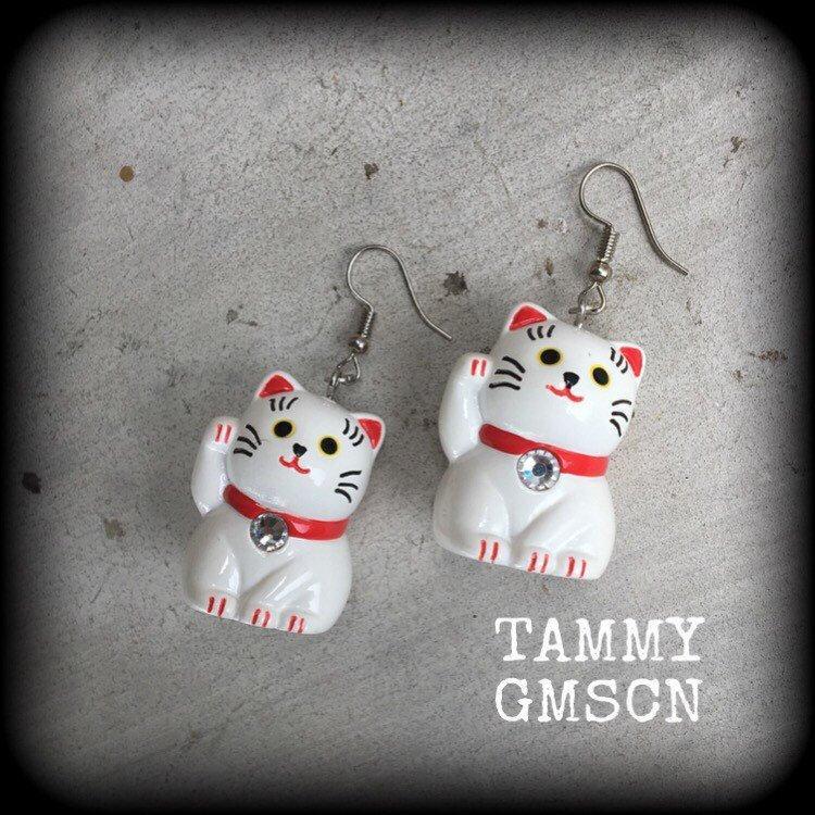 Maneki Neko cat earrings-Japanese cat earrings