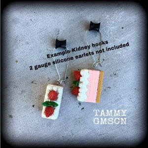 Cake earrings-Strawberry Short Cake