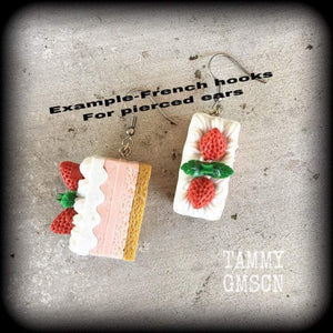 Cake earrings-Strawberry Short Cake