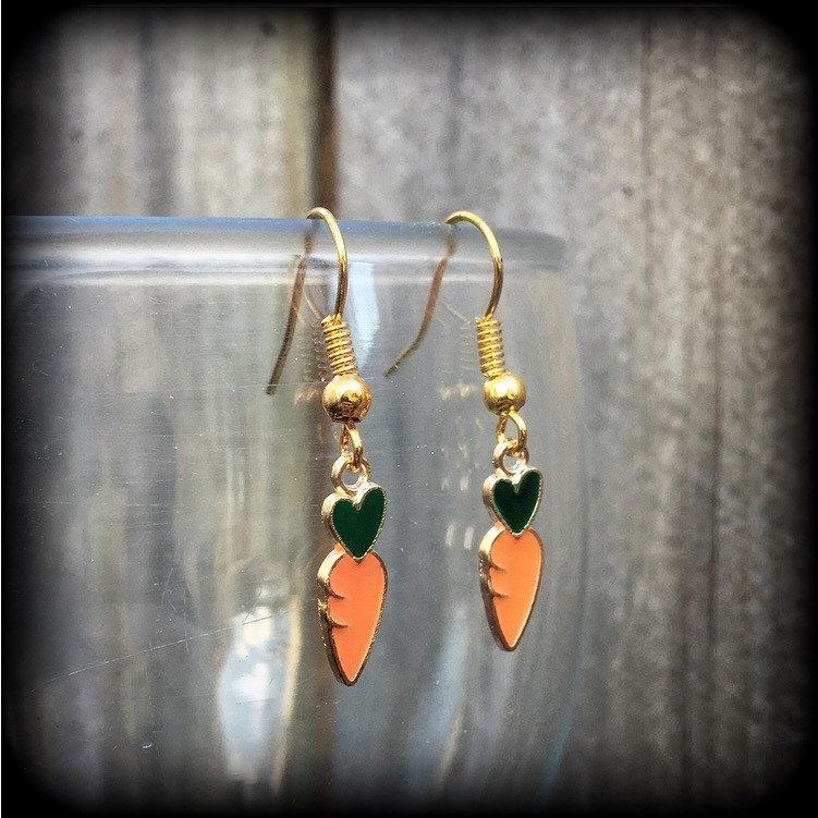 Carrot earrings Root vegetable earrings Soup earrings Vegan earrings Vegetable earrings Plant earrings Food earrings  Novelty earrings Pierced ears Stretched ears tunnels Tunnel dangles Gifts for vegans Christmas gifts Thanksgiving jewelry