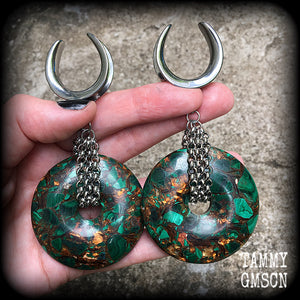 These ear weights feature beautiful big green malachite and bronzite donut gemstones enclosed in triple stainless steel chains, weighing approx 46 grams each and measuring just on 10 cms. This pair has been made with 25mm cradles.