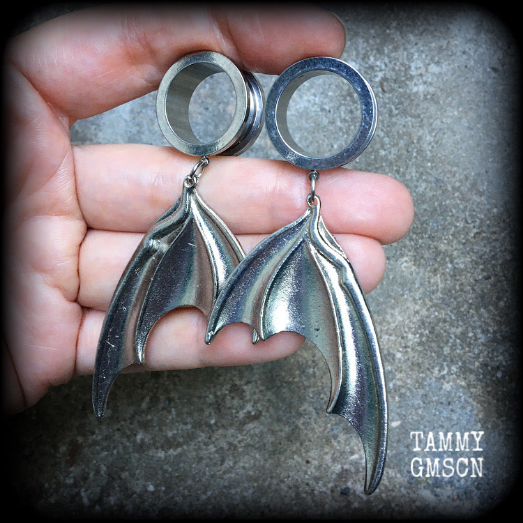 Dragon tunnel earrings 