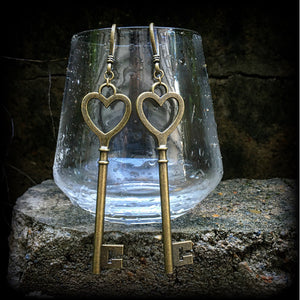 Heart key earrings-Ear hangers