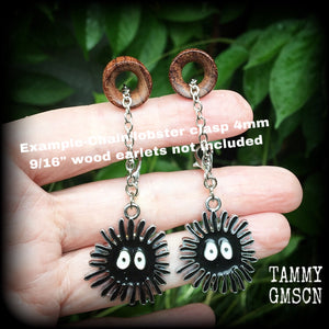 Soot sprite tunnel dangles My Neighbor Totoro earrings Studio Ghibli earrings Susuwatari Makkuro Kurosuke Wandering soot Soot sprite earrings Soot sprite toys Japanese earrings Kewpie Japanese jewelry Unique earrings Rare earrings Stocking stuffers Gifts for girls Gifts for her Kawaii earrings Kawaii jewelry Pierced ears Stretched ears