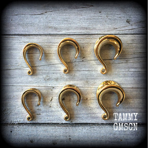 DIY Gold saddle hooks for stretched lobes