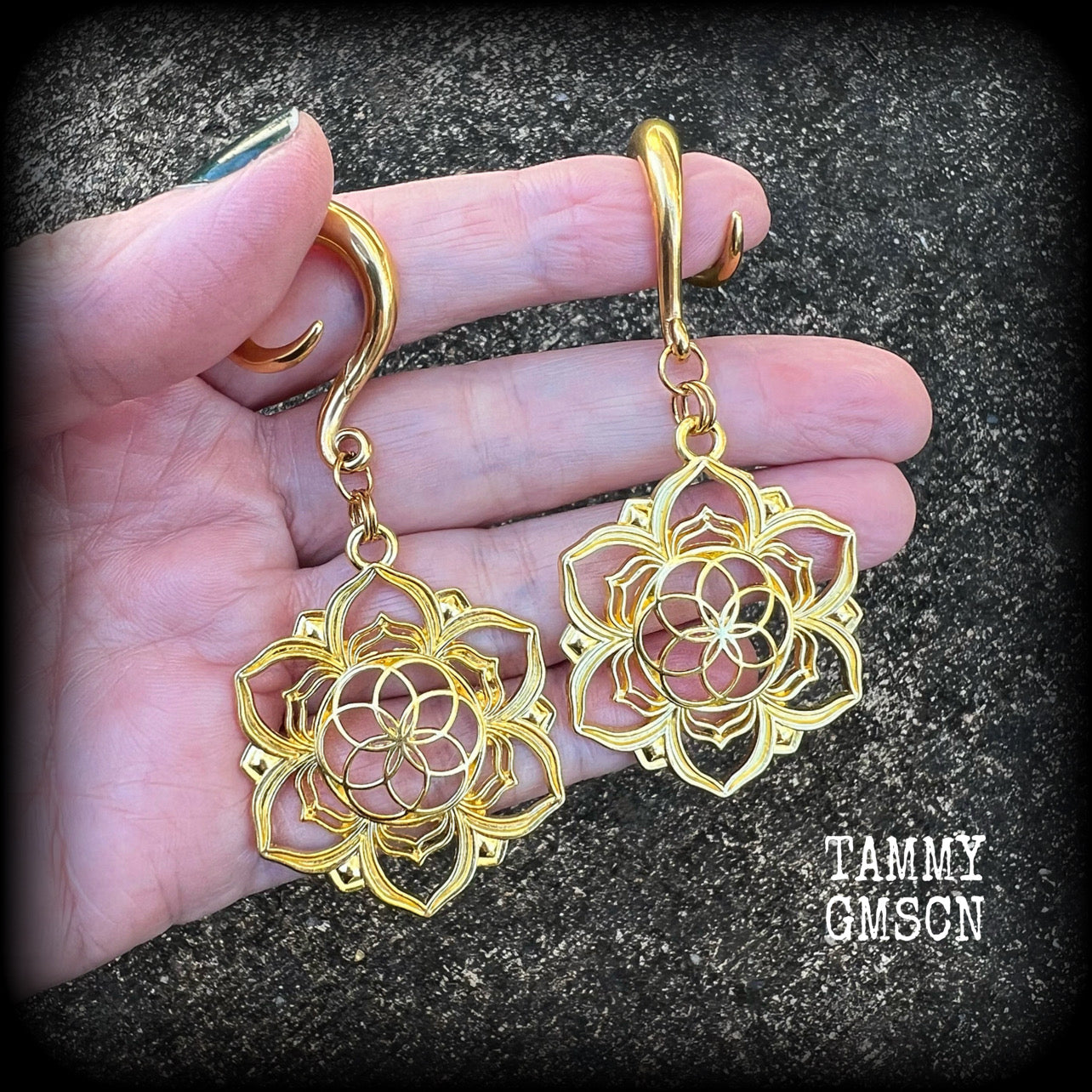 Flower of life gauged earrings 6 gauge ear weights Ear hangers Geometric earrings Mandala ear weights 6g 2g 0g 00g 1/2" 9/16" 5/8" 3/4" 7/8" 1" 1.10" 1.18" Boho ear gauges Sacred geometry ear gauges