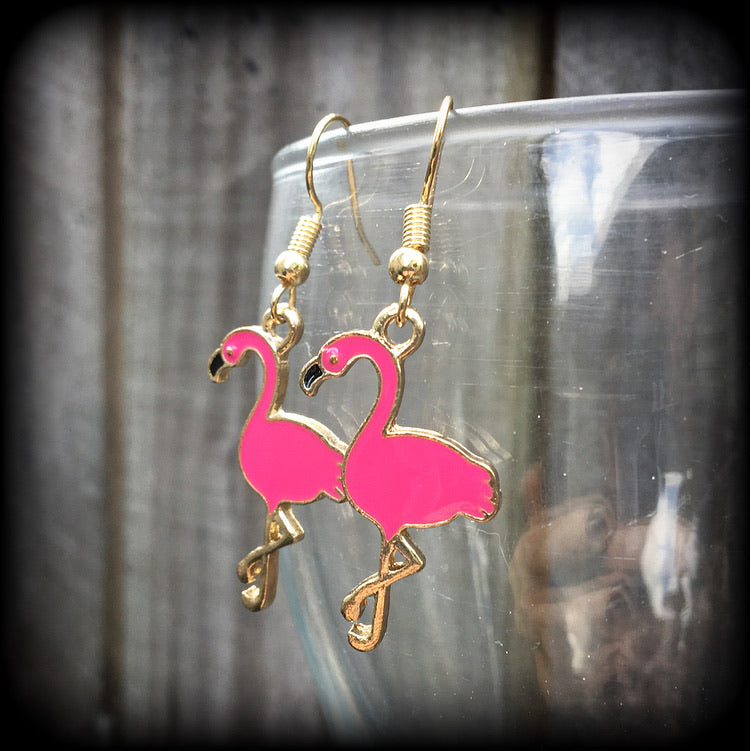 Pink flamingo earrings-Kitsch earrings